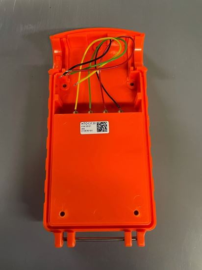 Billede af Senderhus i lavere del i kredsløb med batterirum, til industrien (TX671/TX680), nødstop til højre